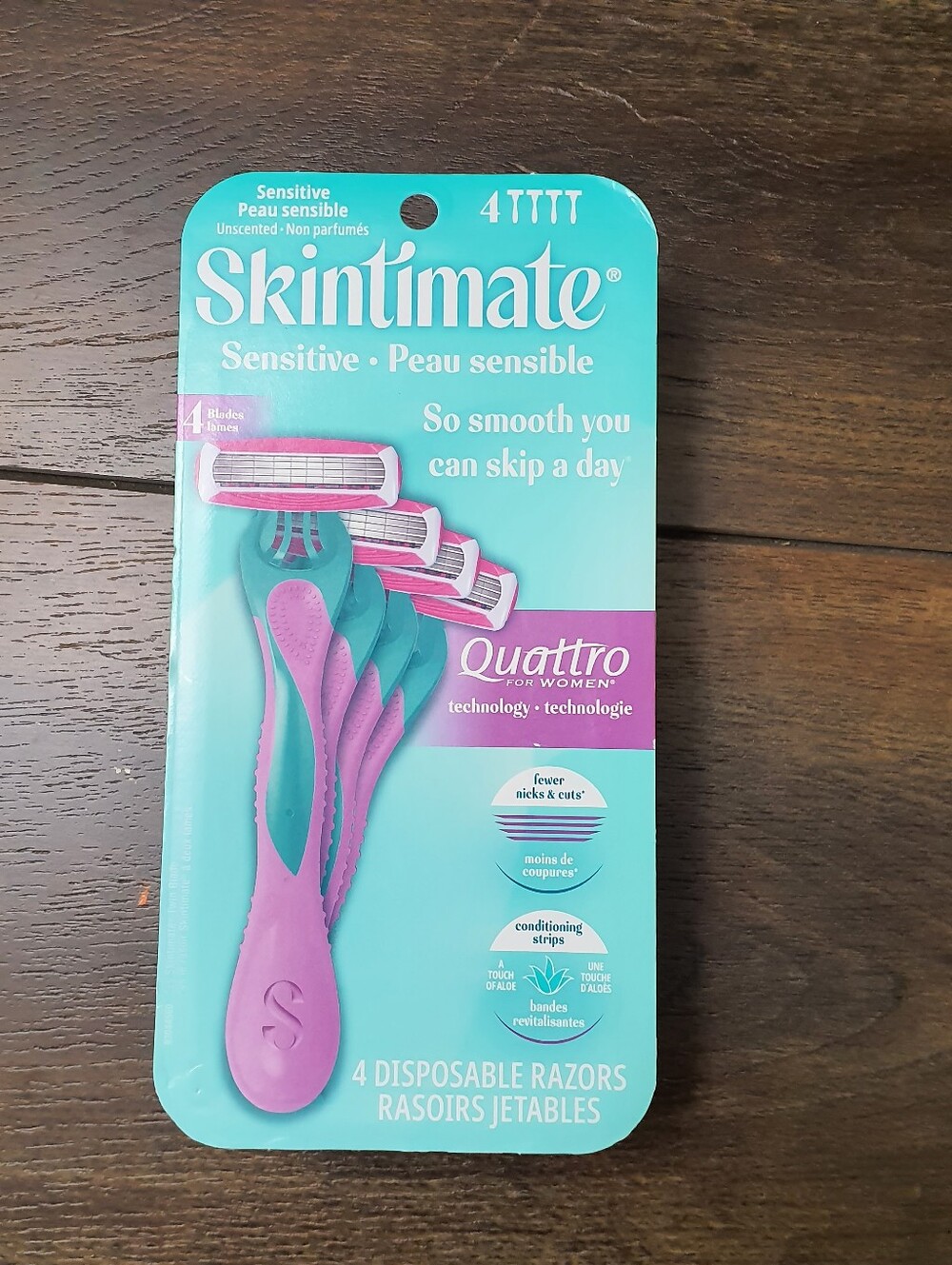 Skintimate 4 Disposable Razors With 4 Blades Sensitive Quattro For Women